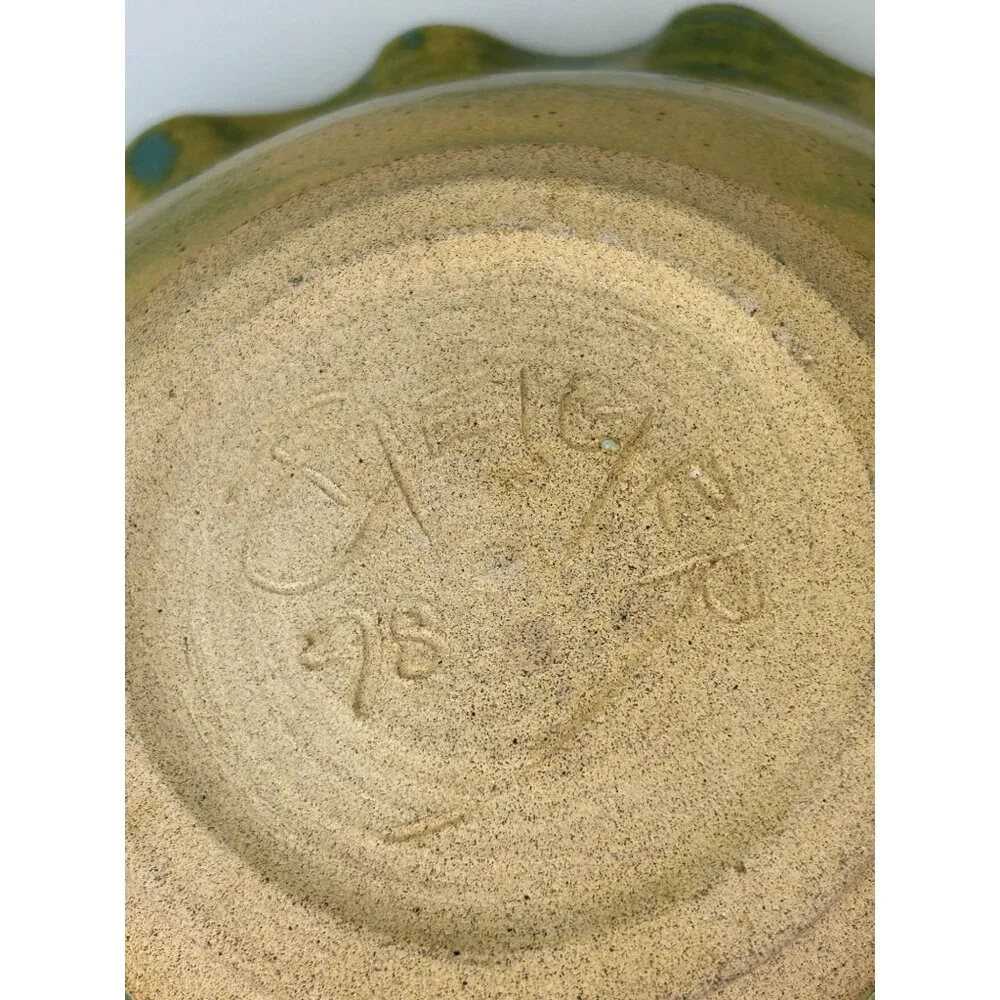 Geiger Vintage 1998 Green Ruffled Edge Pottery Bowl Home Art Signed
